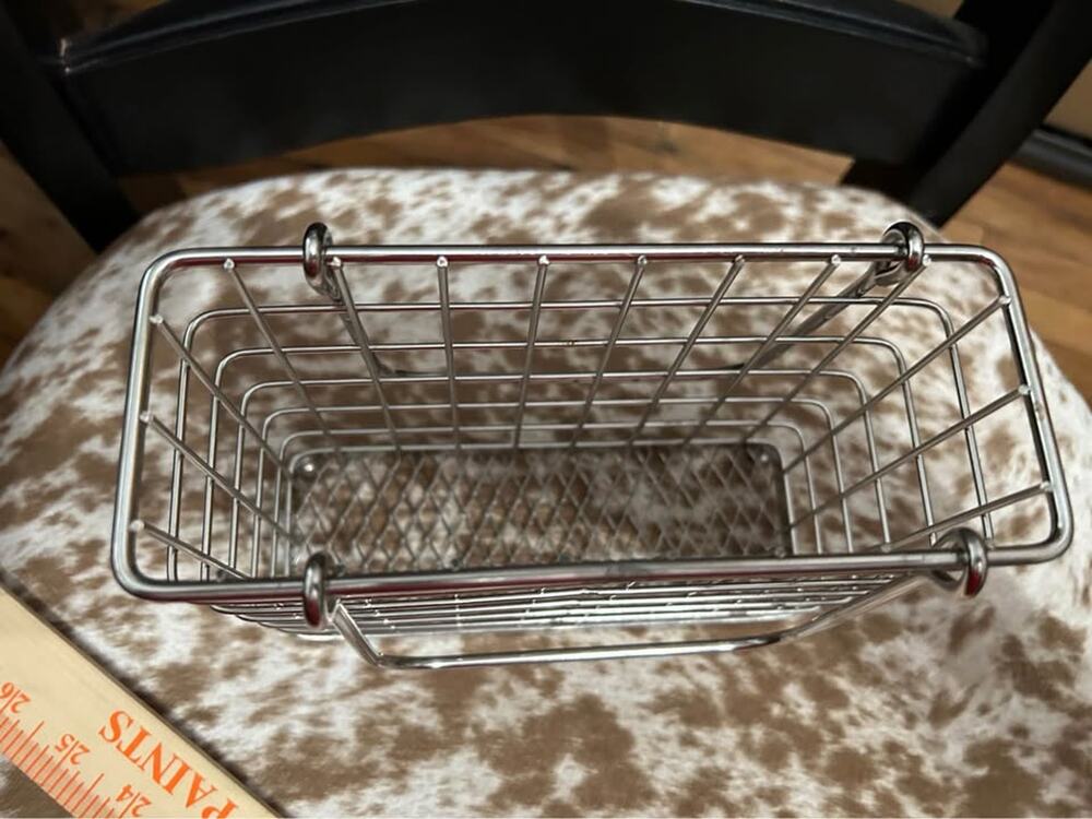 Silver wire napkin holder NWOT